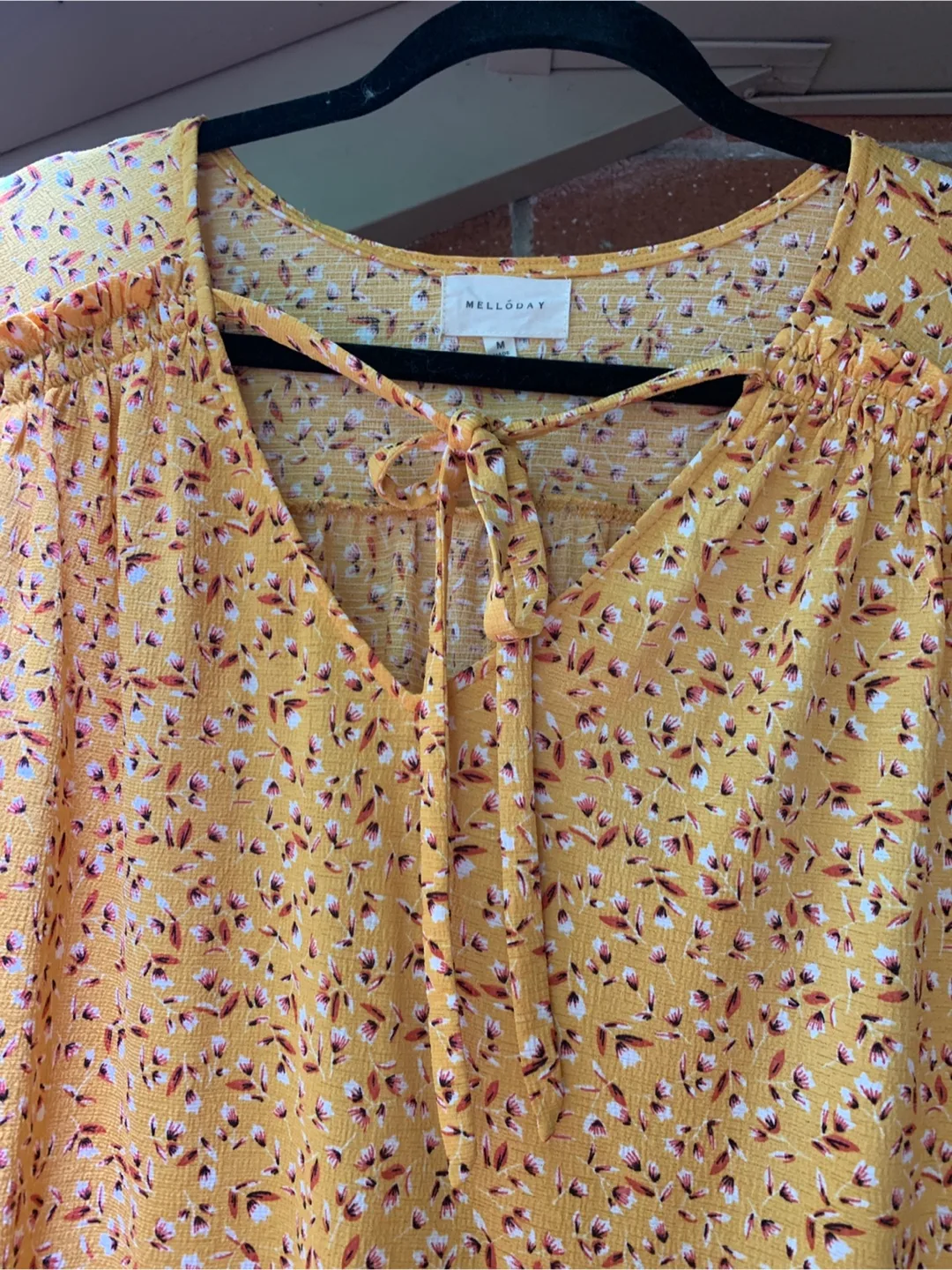 Melloday Yellow Floral Sleeveless Blouse image indicator(5)