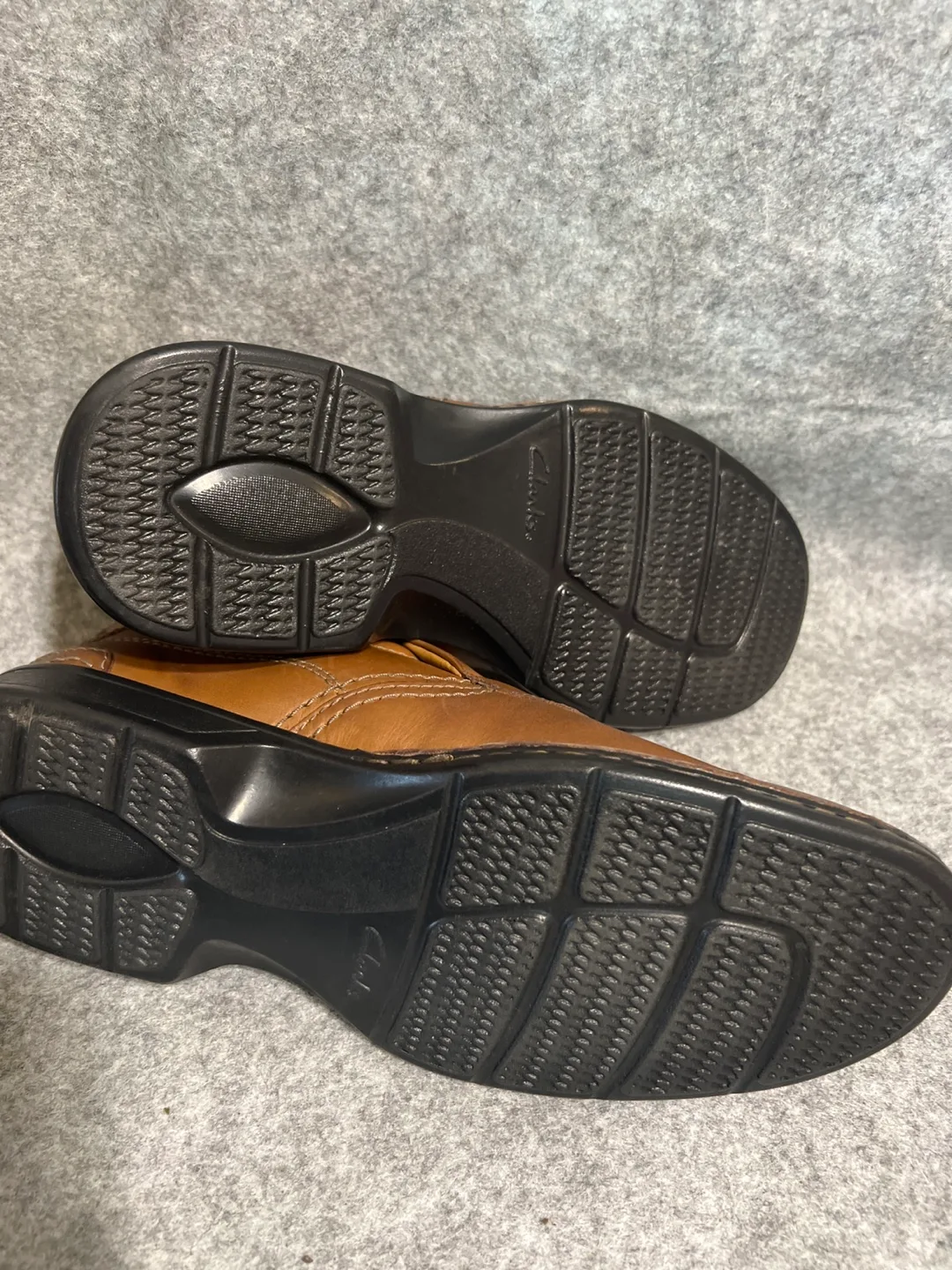 Clarks Collection Men's Brown Leather Loafers - Size 8 image indicator(3)