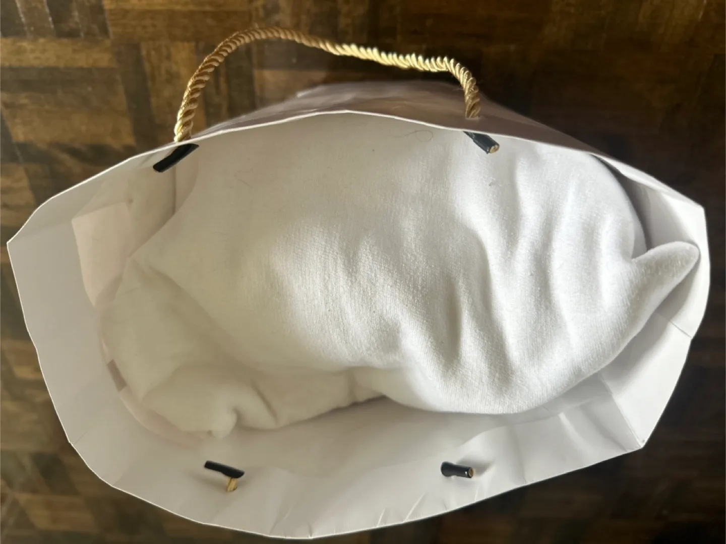 Bag of women’s clothes Freecycle thumbnail