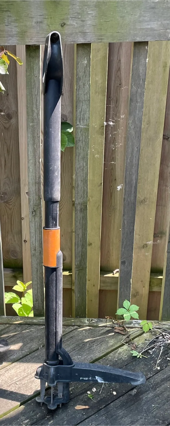 Fiskars 4-Claw Stand-Up Weeder thumbnail
