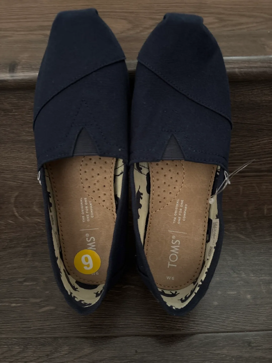 TOMS Classic Slip-On Shoes - Navy, Size 6 thumbnail