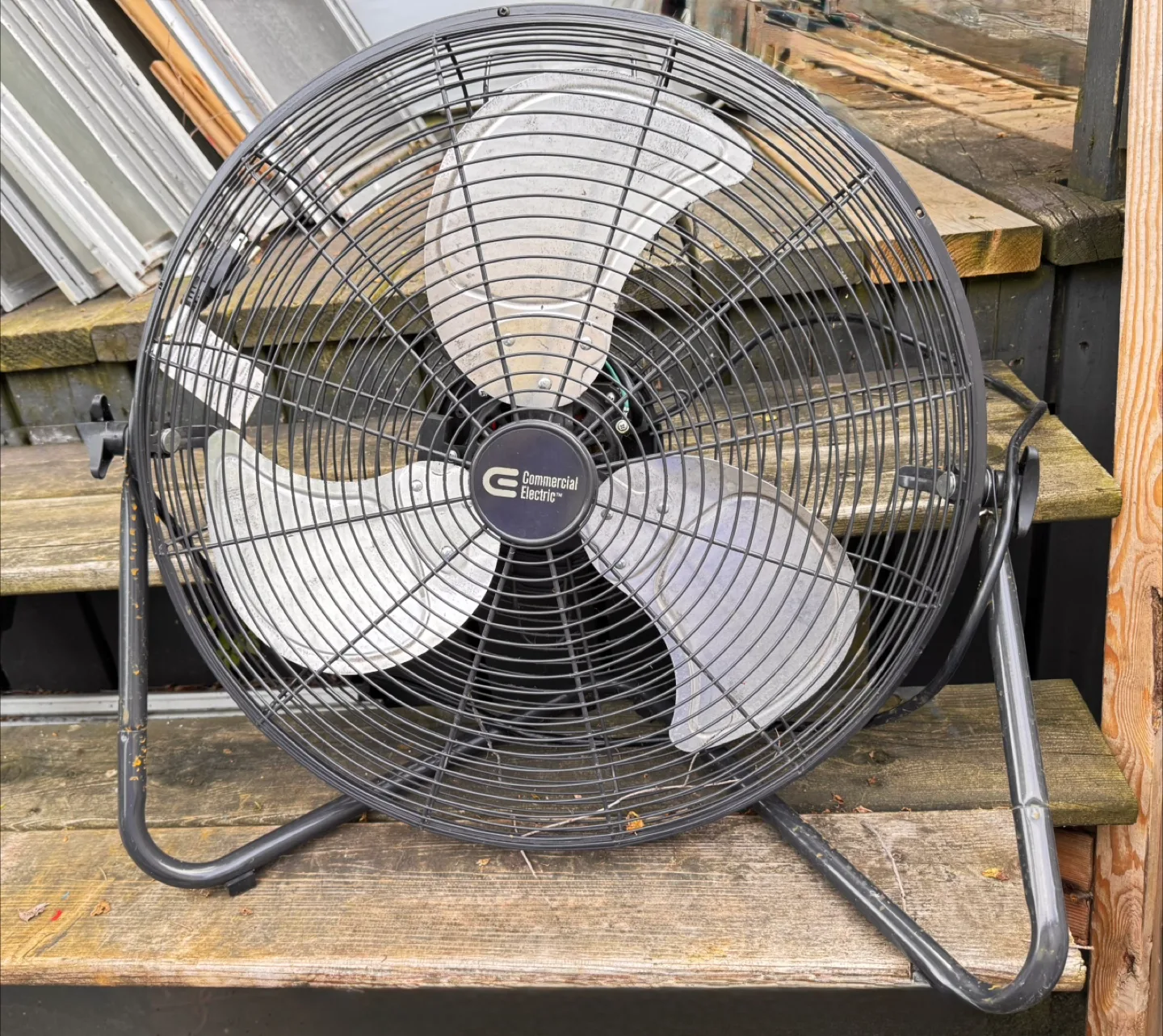 Commercial Electric Floor Fan sale for parts thumbnail
