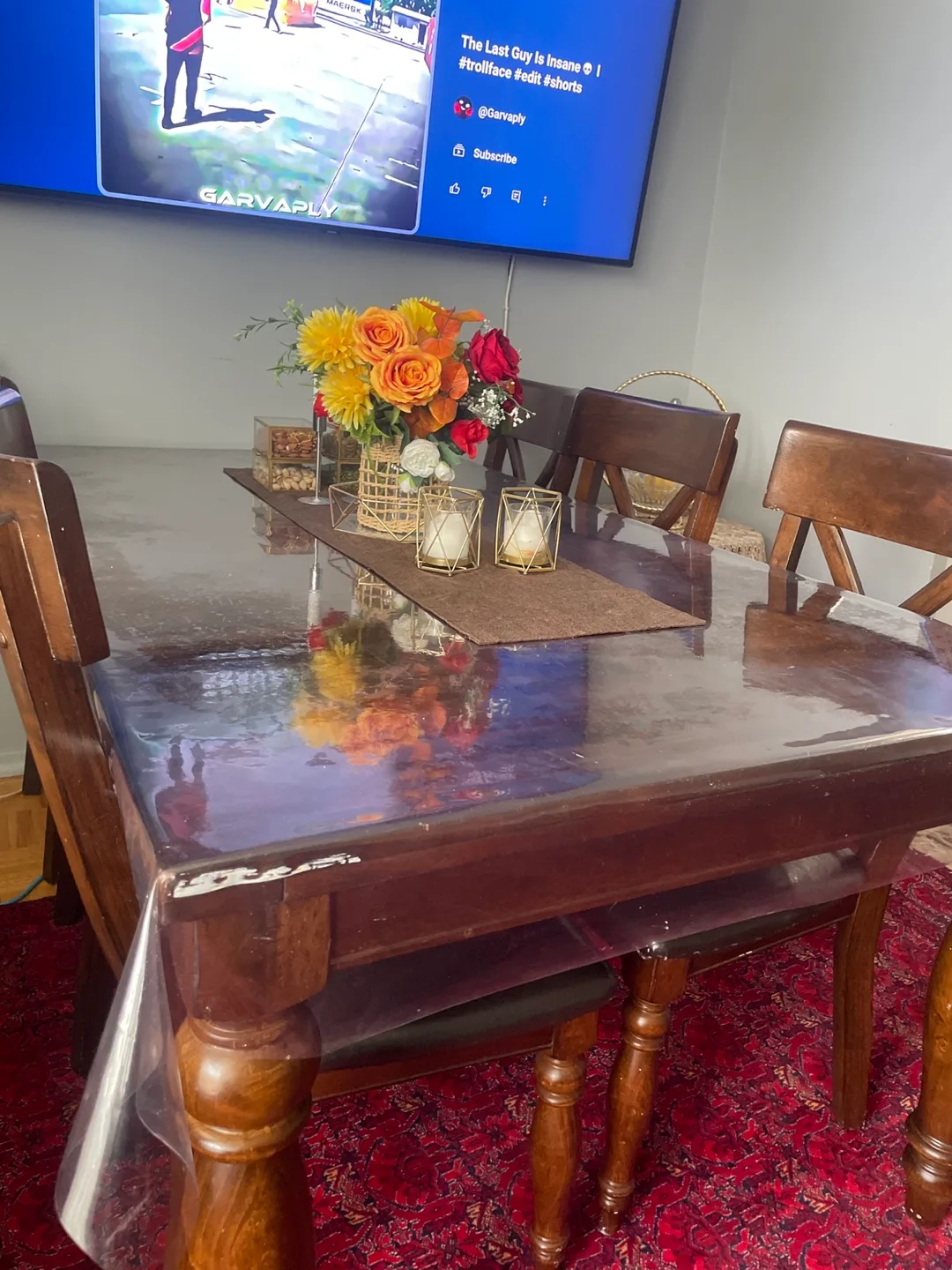 Dining Table with 6 Chairs image indicator(3)