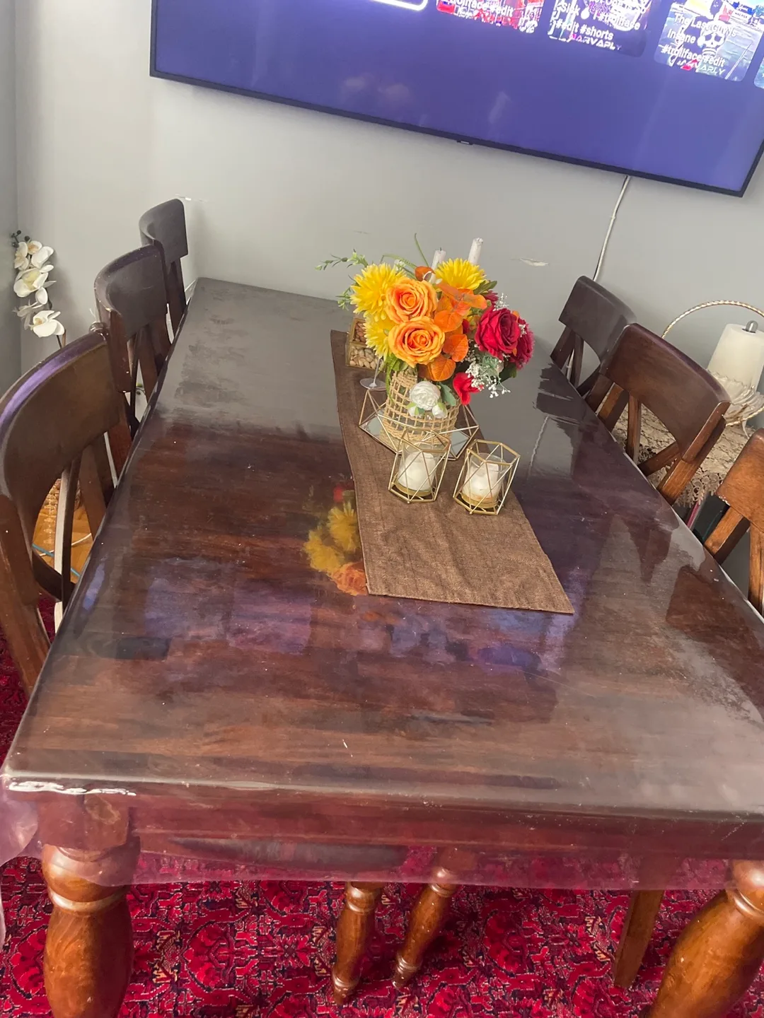 Dining Table with 6 Chairs image indicator(5)