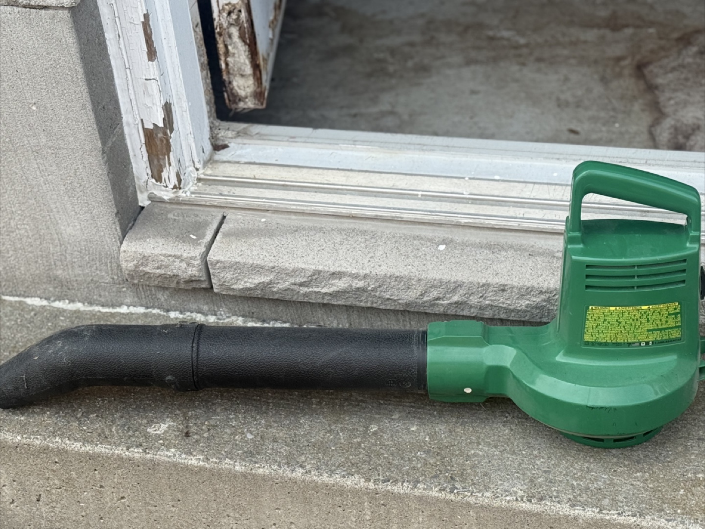 Green Hitachi Leaf Blower