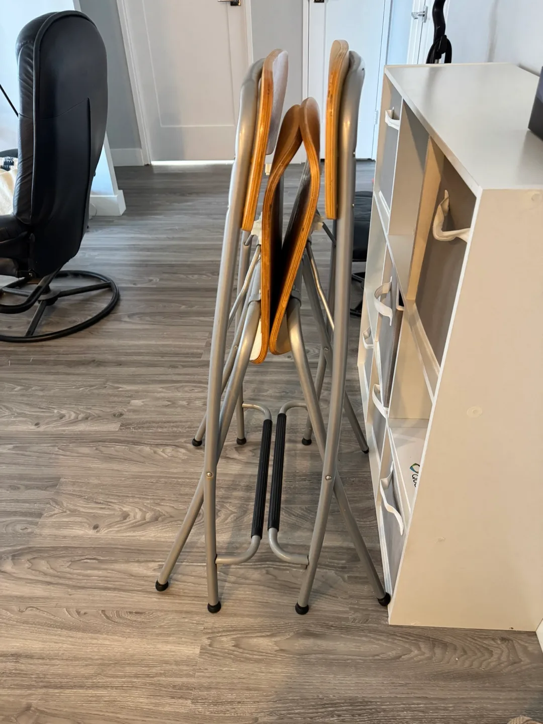 Folding Bar Chairs (Franklin Ikea) image indicator(2)