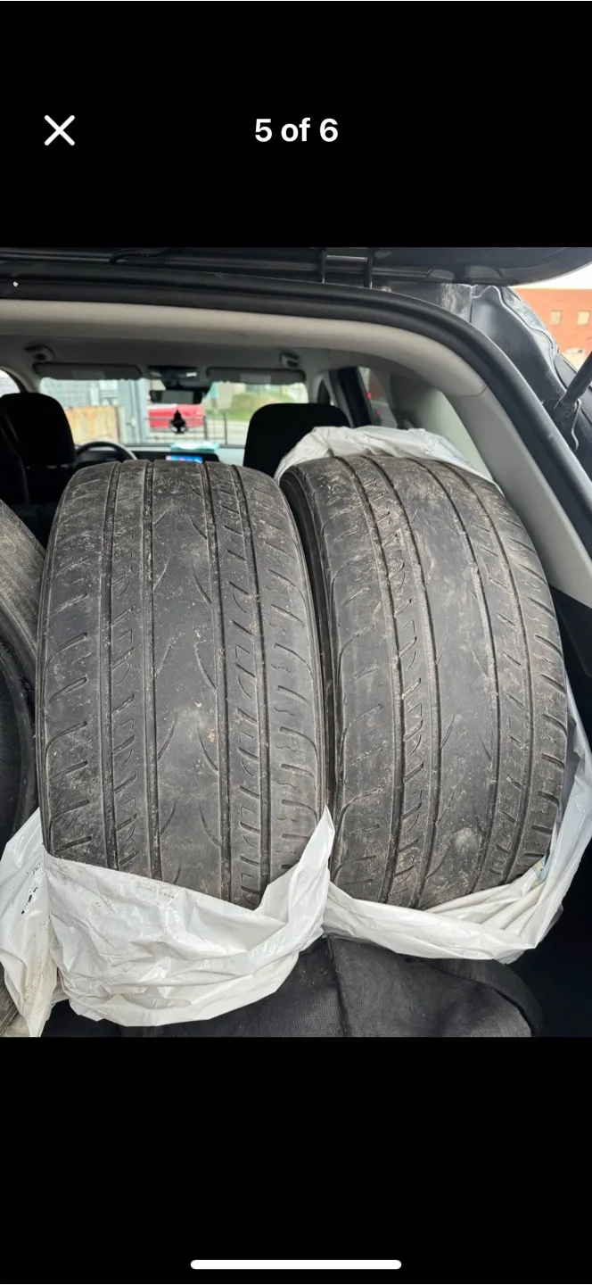 Set of 4 P245/45R18 Tires / All session image indicator(3)