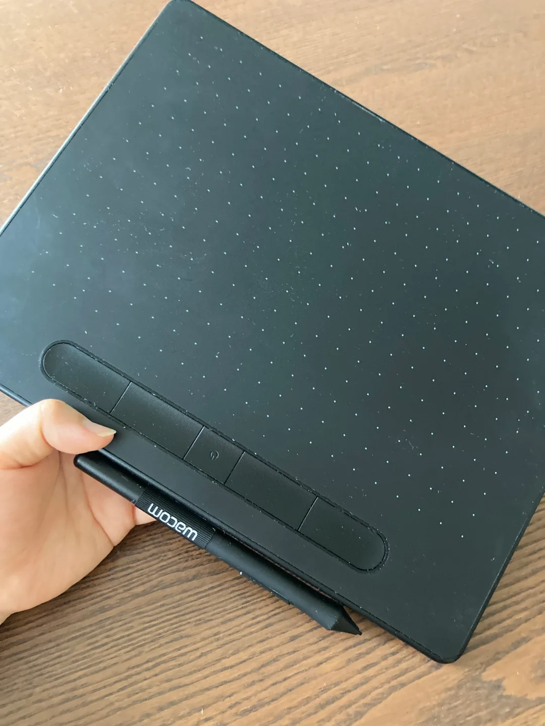 Wacom Intuos Medium CTL-6100wl Pen Tablet(Bluetooth) image indicator(4)