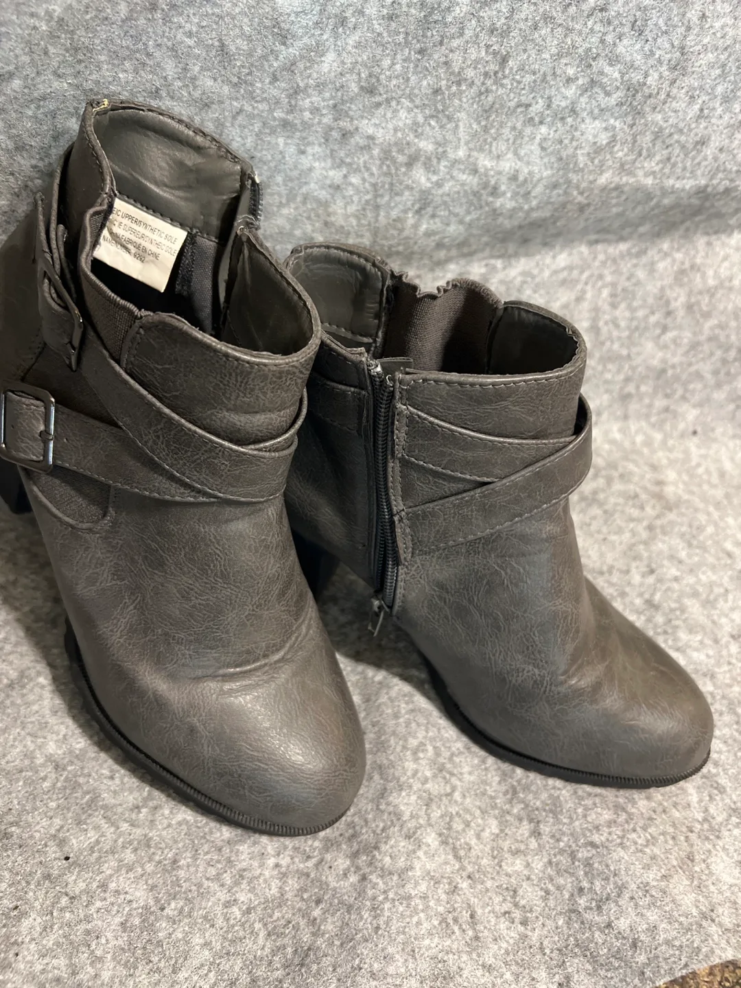 Revamped by Sirens Grey Ankle Boots - Size 7 image indicator(3)