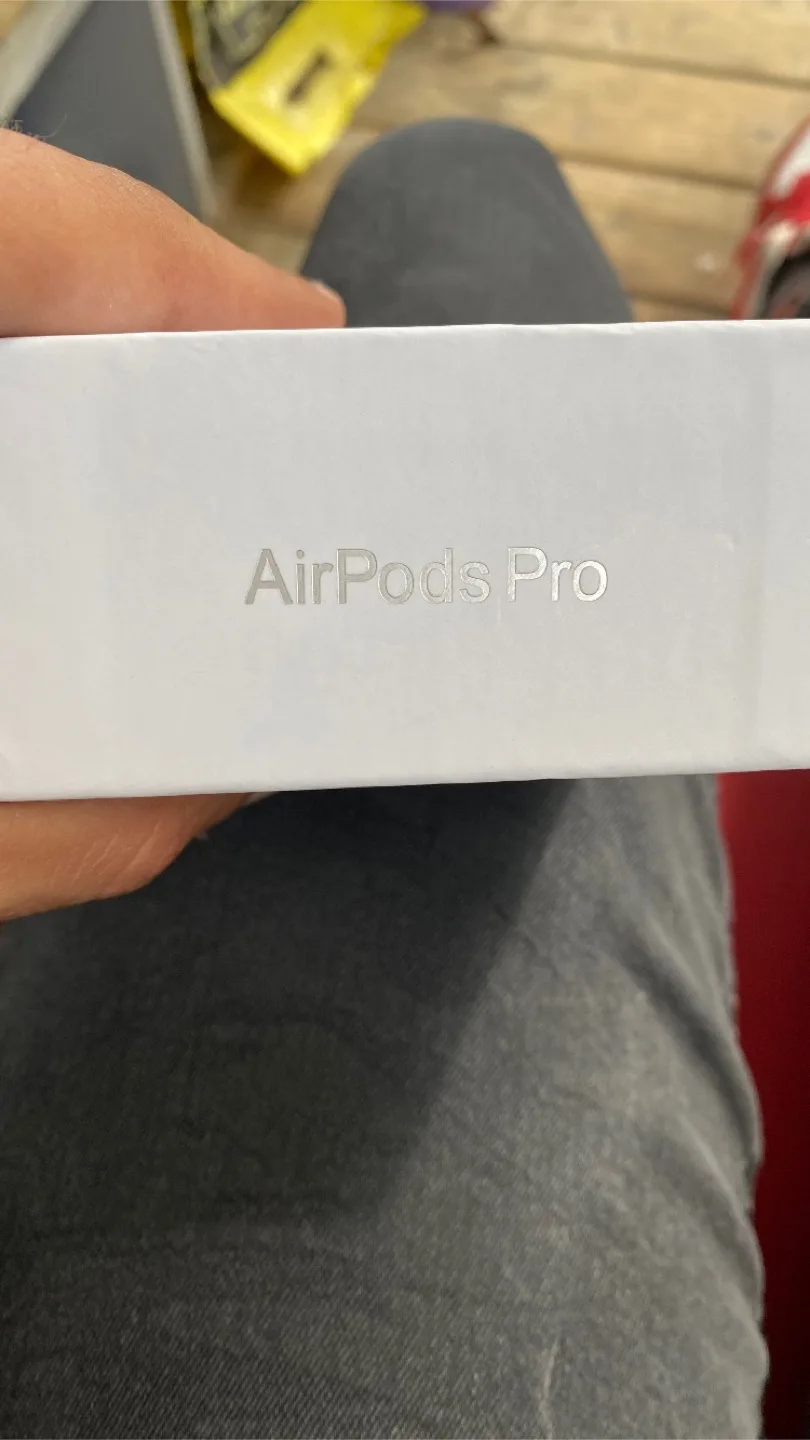 New Apple AirPods Pro (2nd Generation) thumbnail