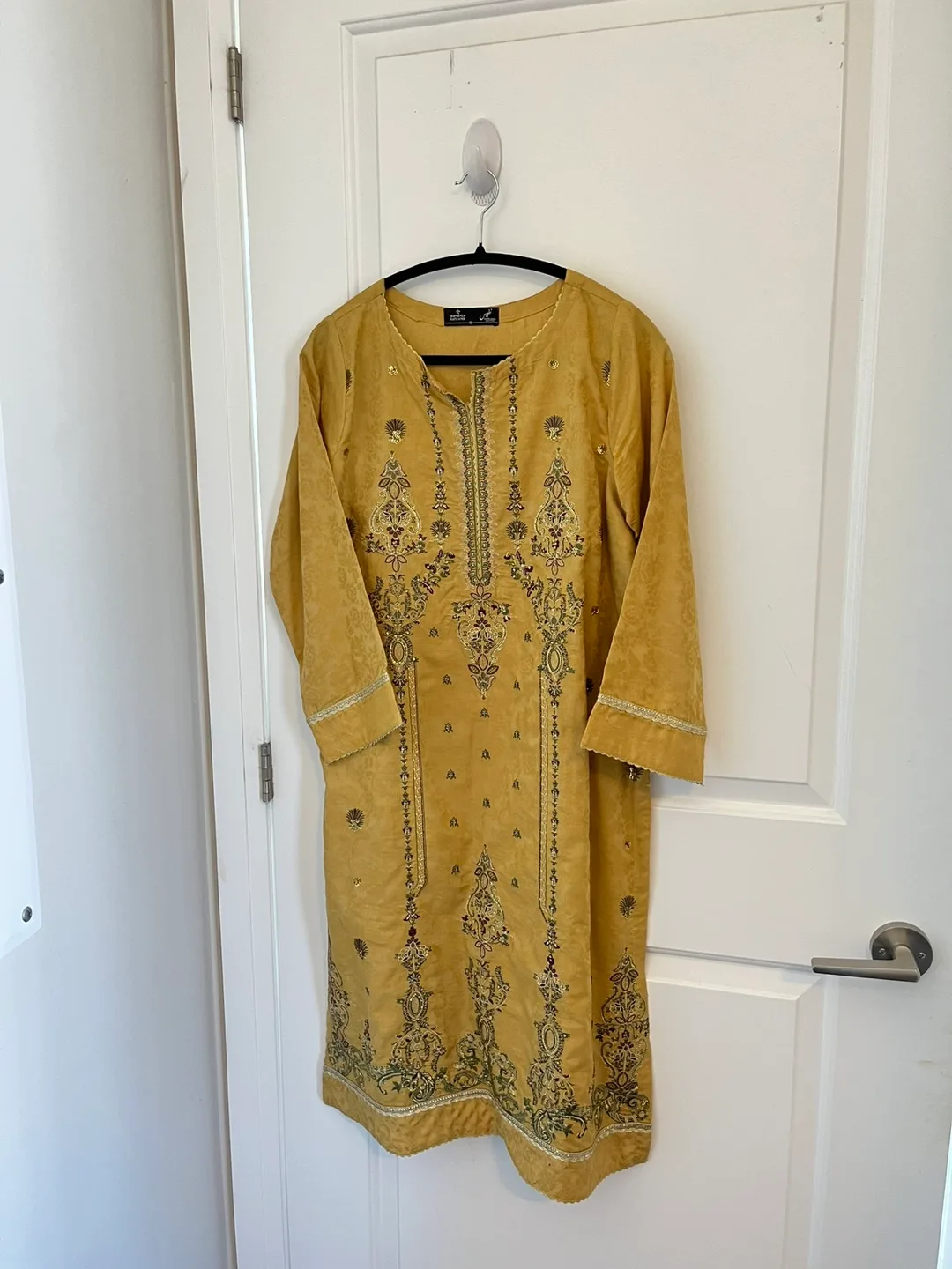 Bonanza Satrangi 3-Piece Pakistani Suit - Size 10 thumbnail