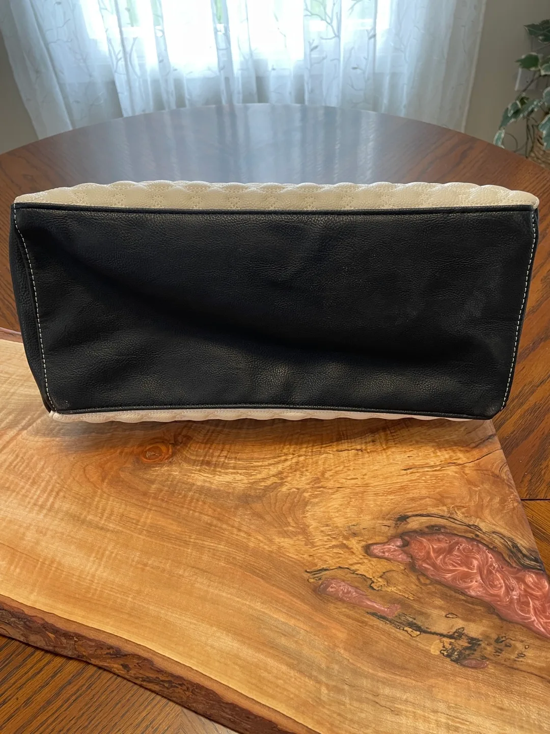 Betsey Johnson Black Pink Cream Quilted Heart Embroidery Handbag image indicator(3)