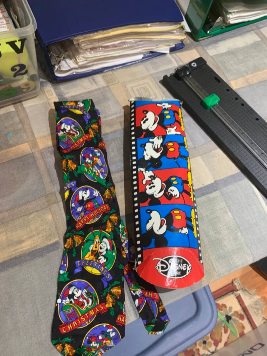 Disney Christmas Tie & Collectible Box thumbnail