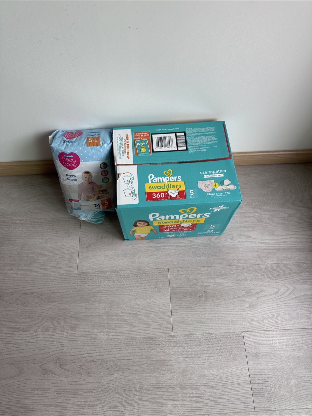 Pampers Swaddlers Size 5 Diapers (52 count)