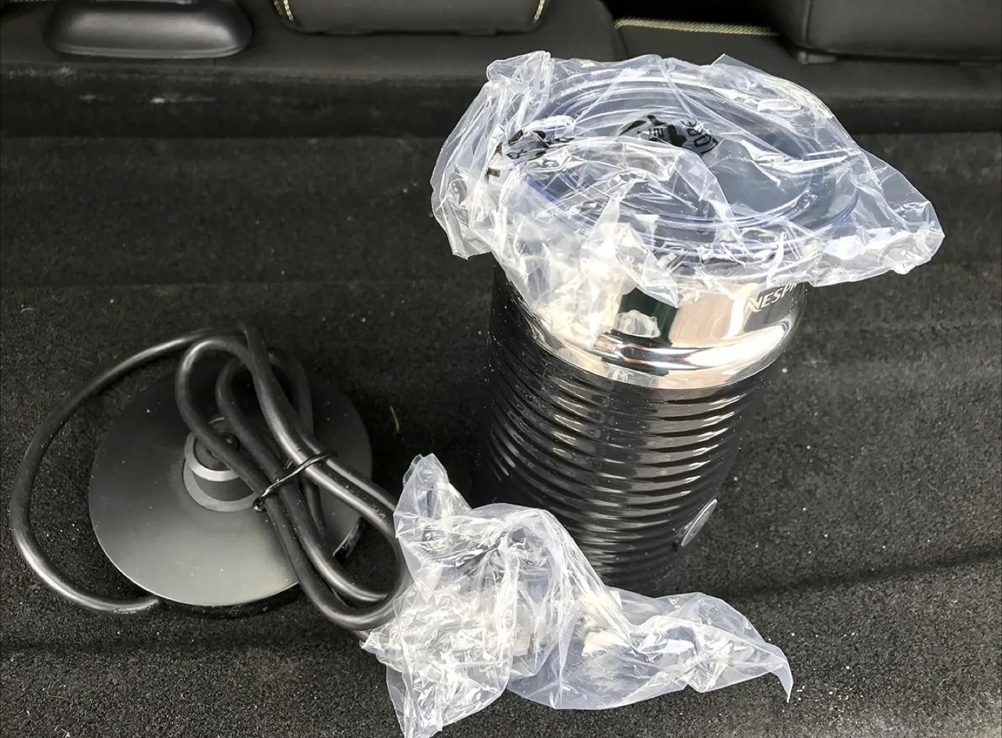 Nespresso Aeroccino 4 Milk Frother - Black thumbnail