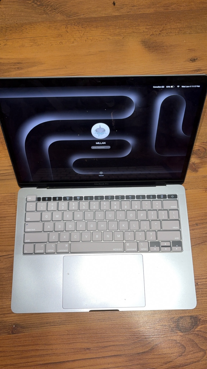 Apple MacBook Pro 13-inch 2017 - photo 2