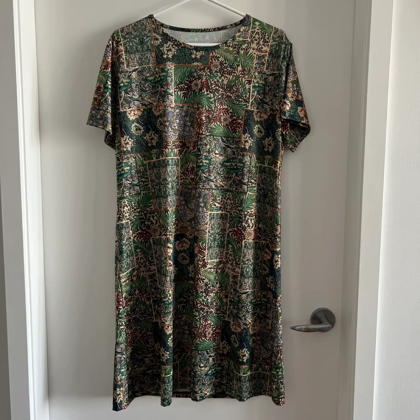 Green Floral Print Summer Dress thumbnail
