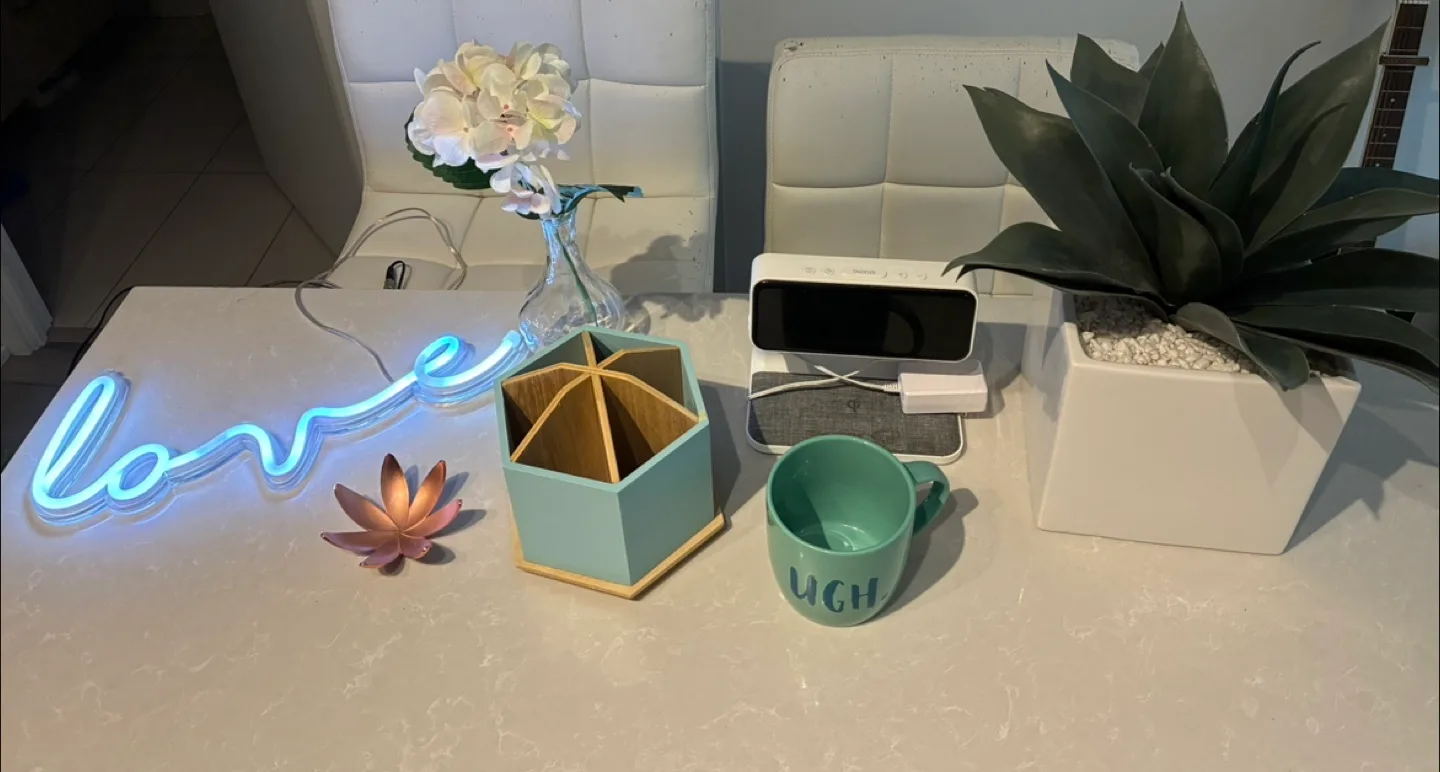 FREE cute home decor bundle thumbnail