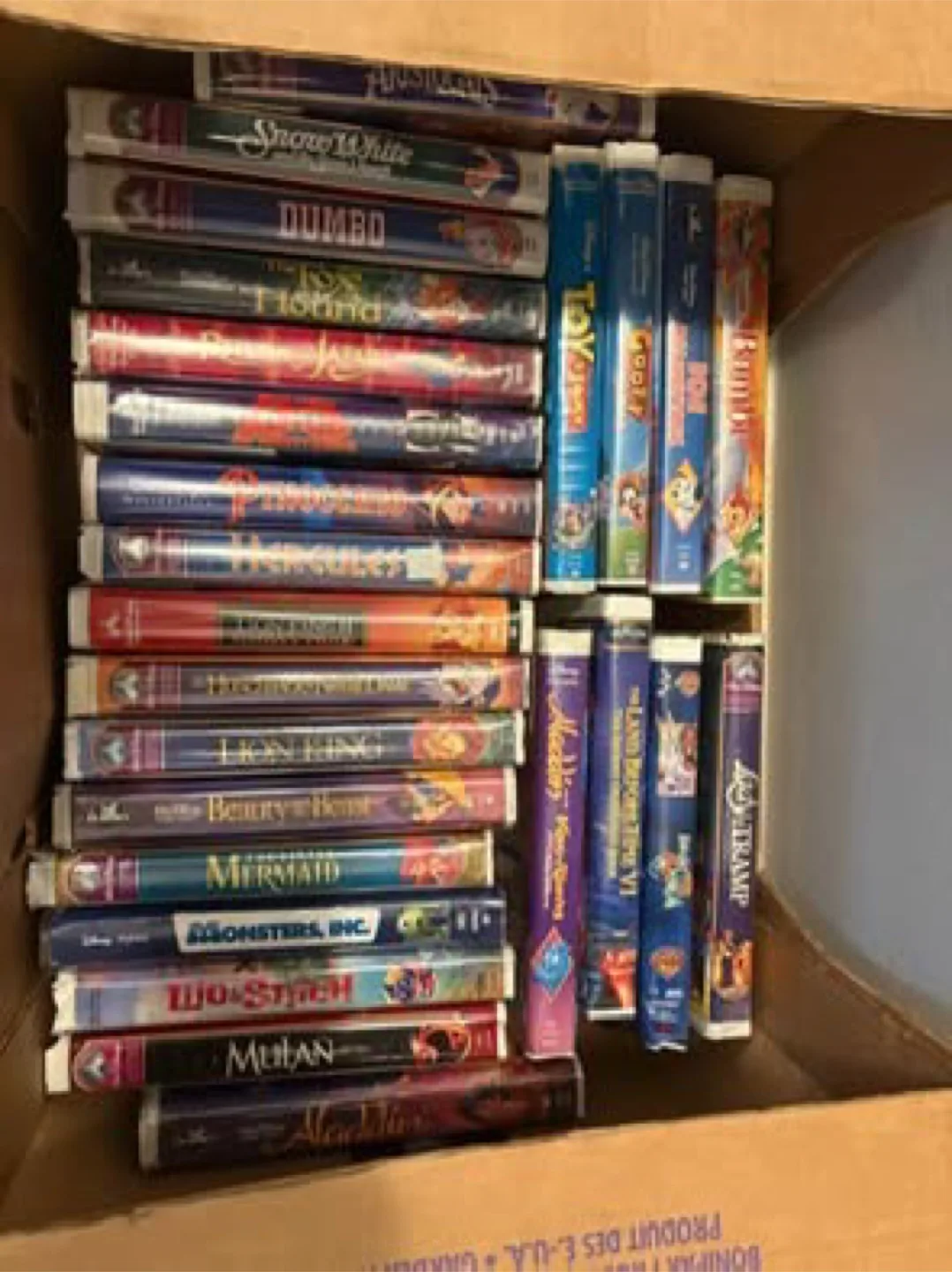 VHS Tapes - Lot of Assorted Movies image indicator(5)