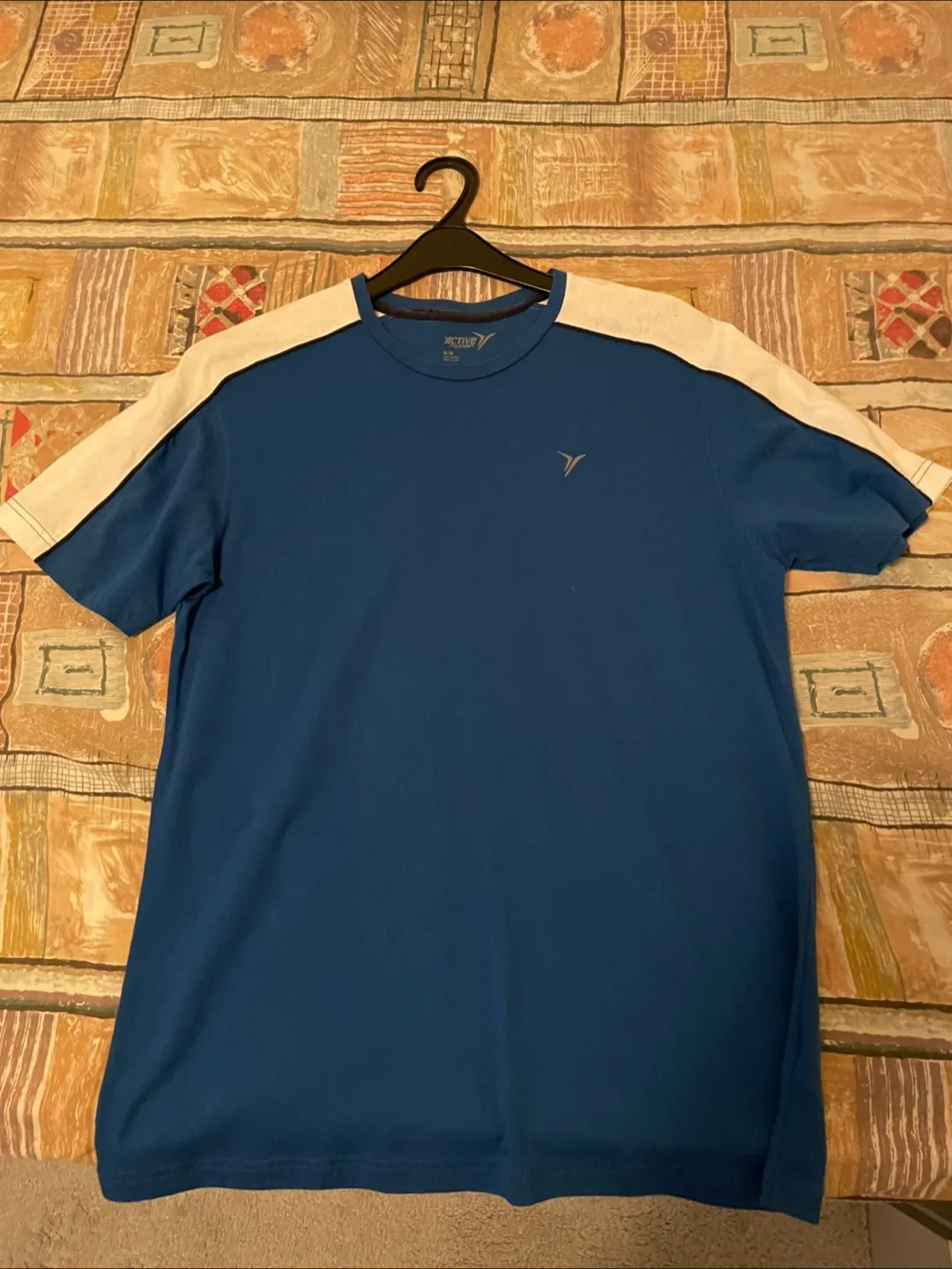 Old Navy Active T-Shirt - Men Size M 🍁🇨🇦 thumbnail