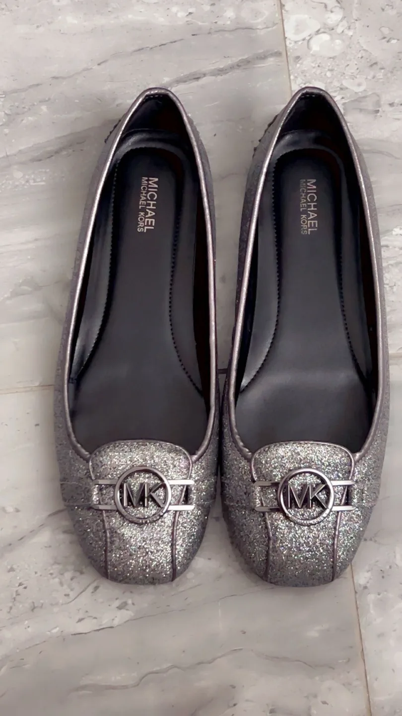 Michael Kors Silver Glitter Flats ( 9M) image indicator(5)