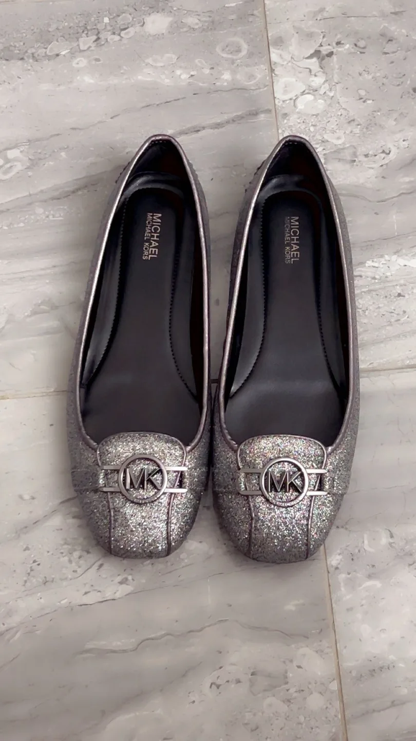 Michael Kors Silver Glitter Flats ( 9M) image indicator(2)