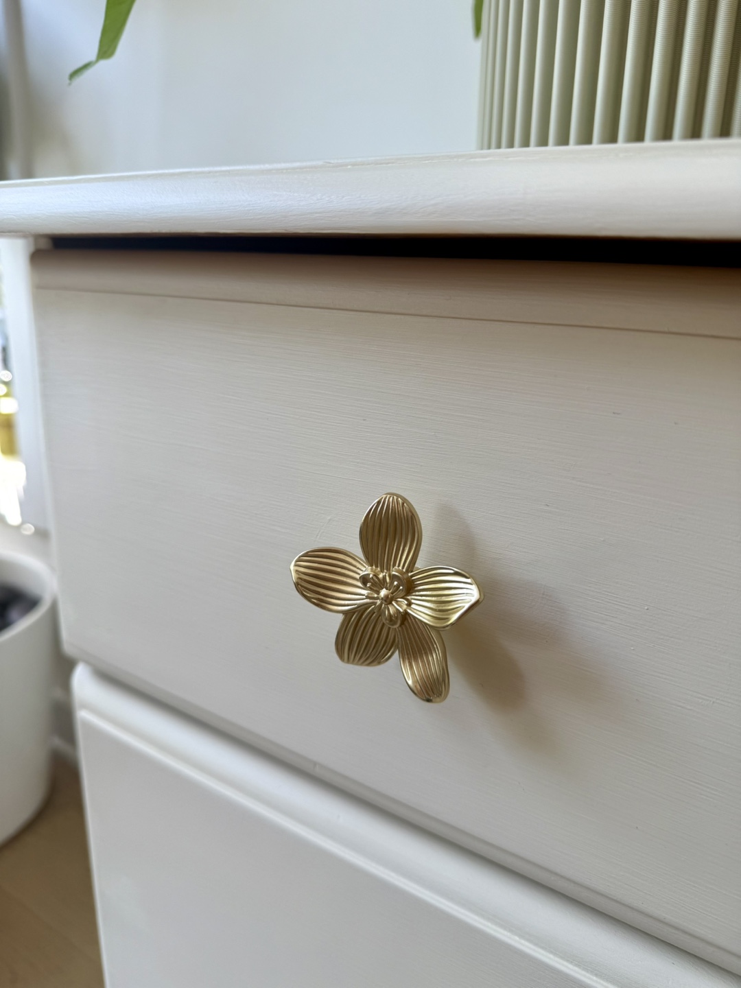 Refinished White Dresser with Gold Flower Knobs - photo 4