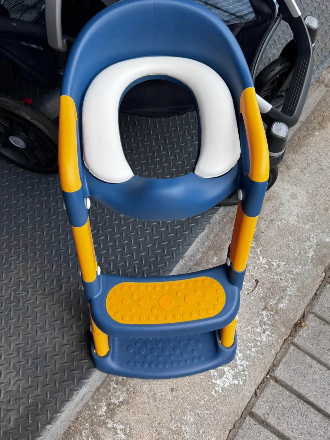 Potty Training Seat with Step Stool thumbnail
