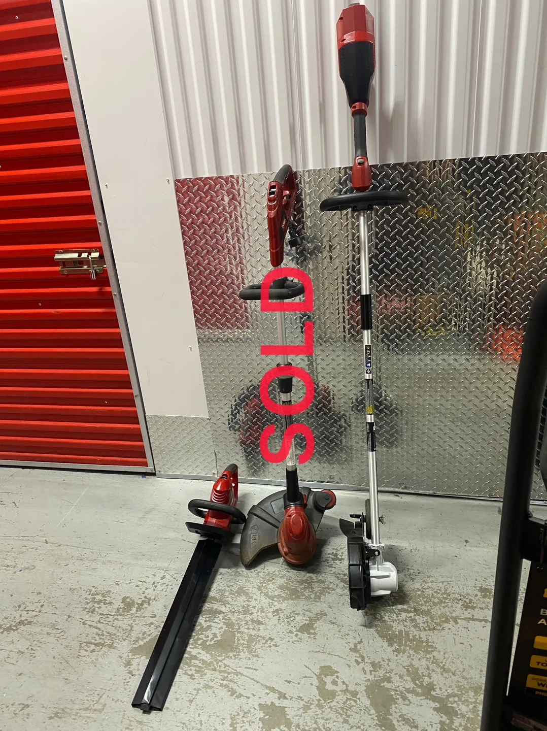 Toro 4 Piece Outdoor Equipment Bundle image indicator(2)