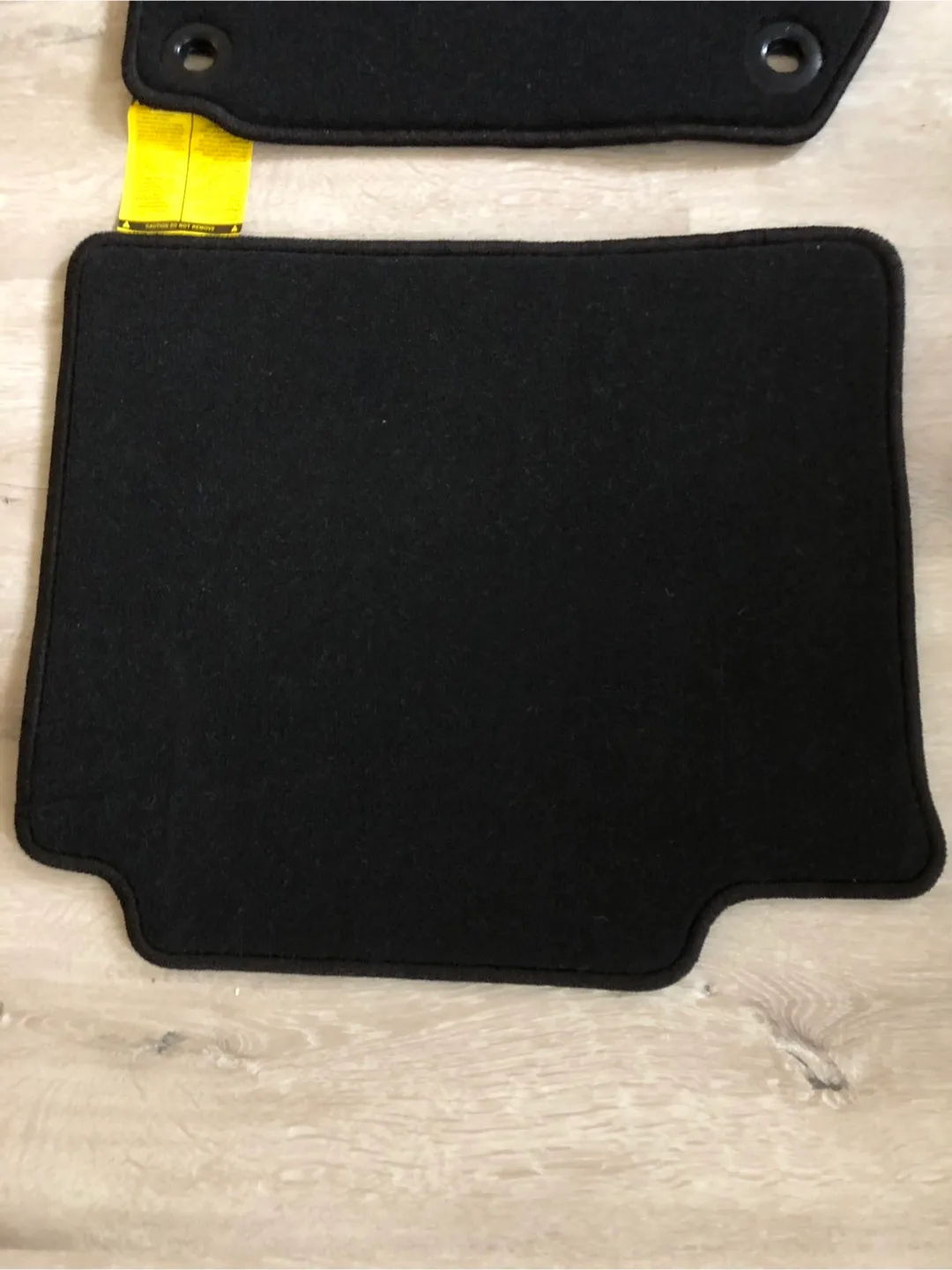 NEW Set Of  Genuine Toyota Camry Floor Mats image indicator(5)