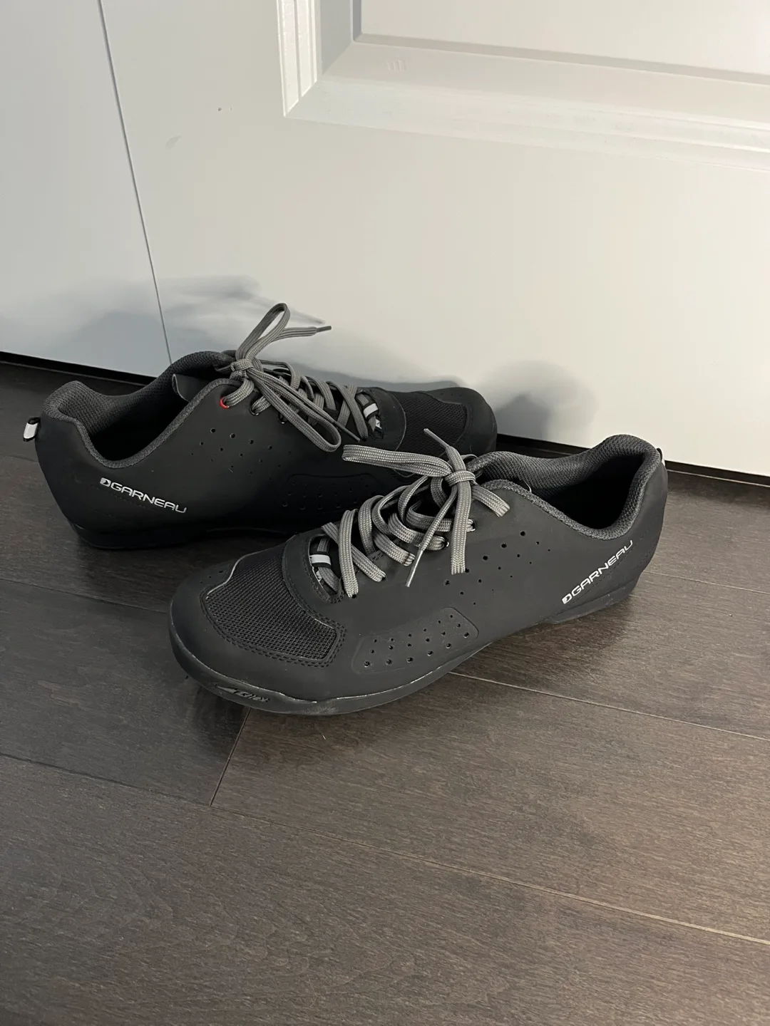 Brand New Louis Garneau Cycling Shoes thumbnail