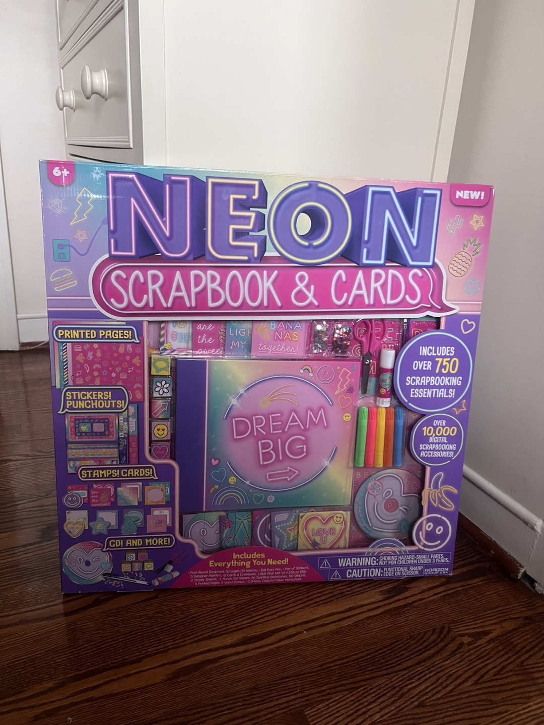 Neon Scrapbook & Cards Set