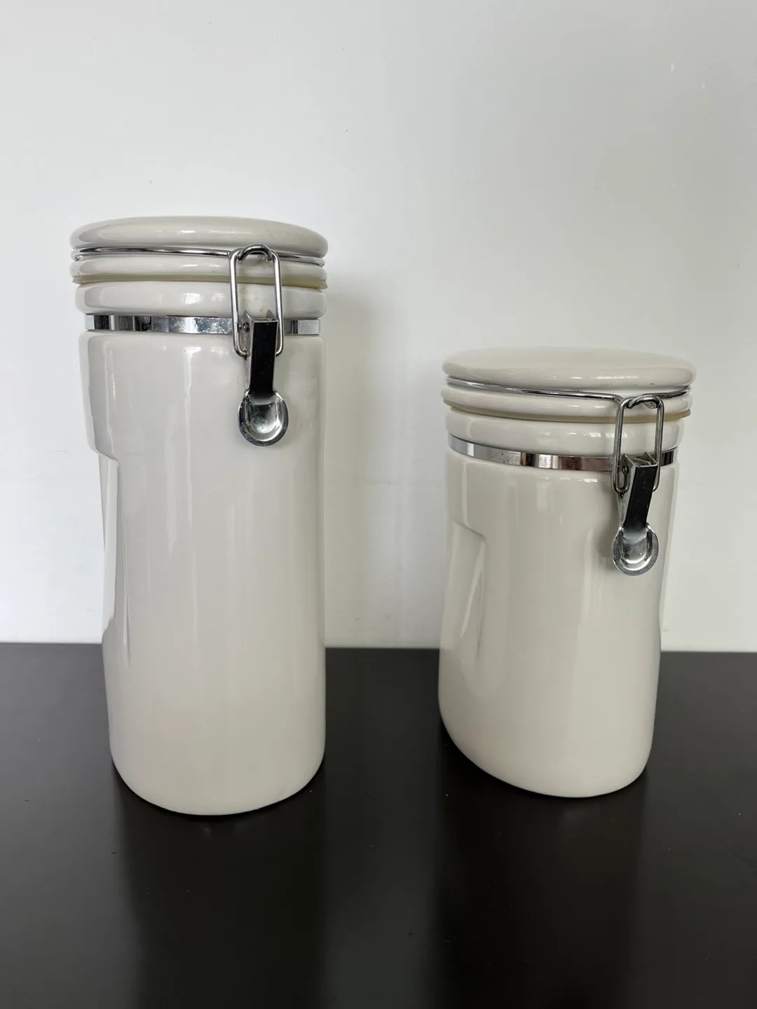Set of 2 White Ceramic Kitchen Canisters image indicator(2)