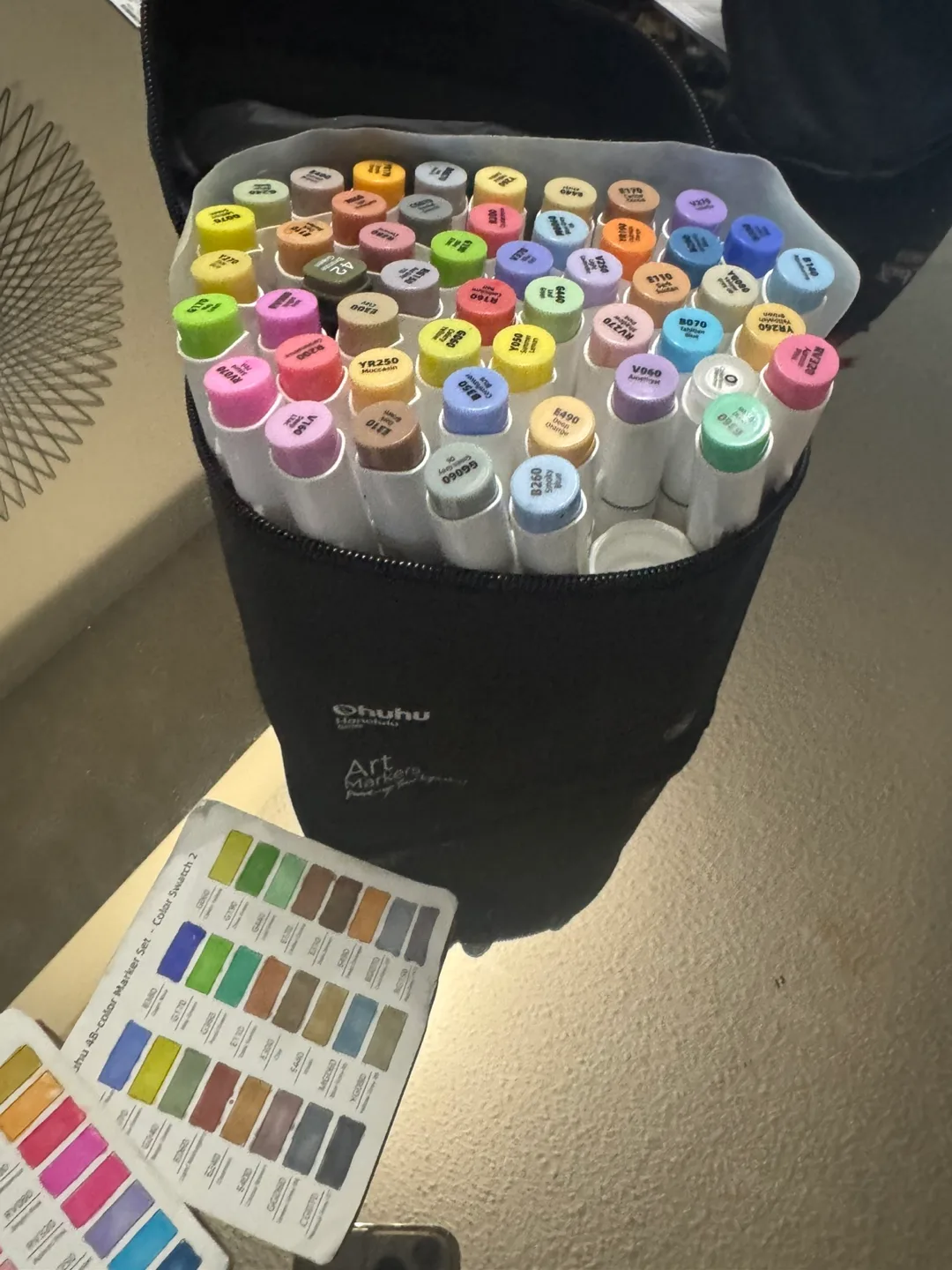 Ohuhu 48-Color Art Markers Set(Like New ) thumbnail