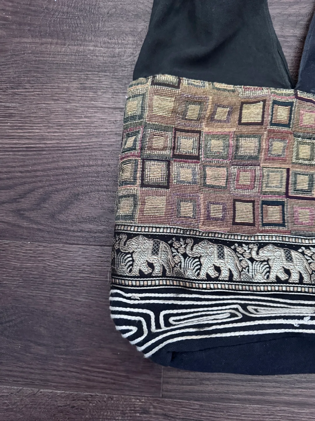 Black Handbag With Ethnic Print image indicator(3)