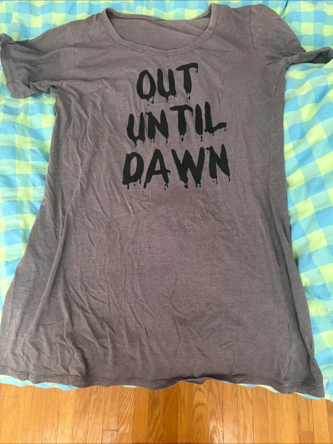 Night Gown (Large) (Barely worn)(Giving away for FREE) thumbnail