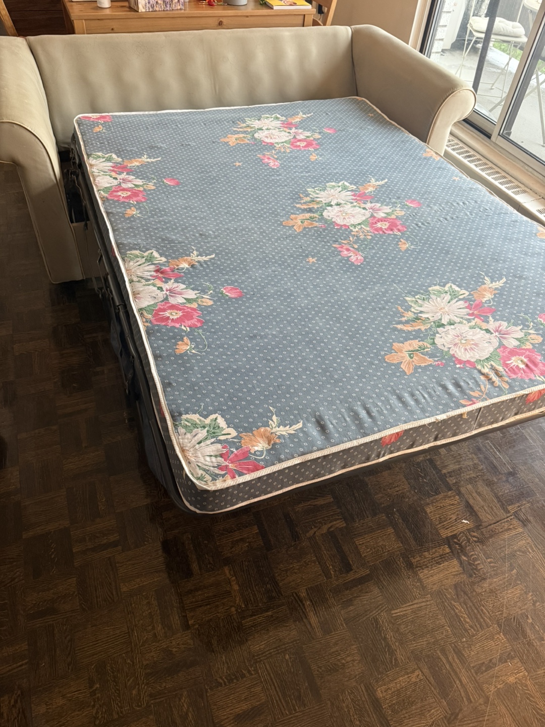Pull-out Sofa Bed - Great Condition! - photo 5