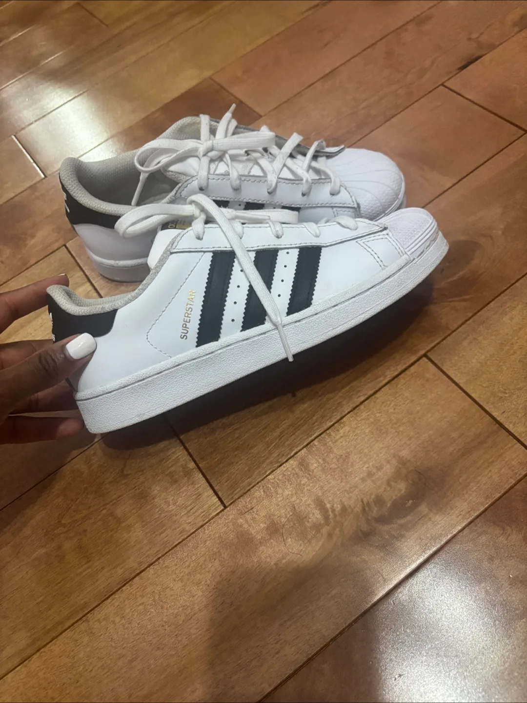 Adidas Superstar Kids Size 3 White/Black thumbnail