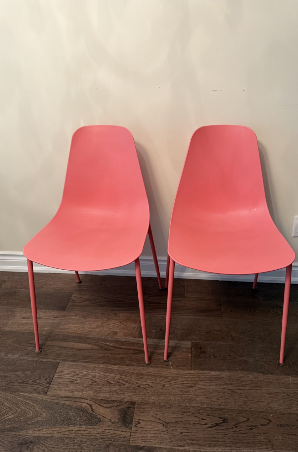 Set of 2 Pink Chairs