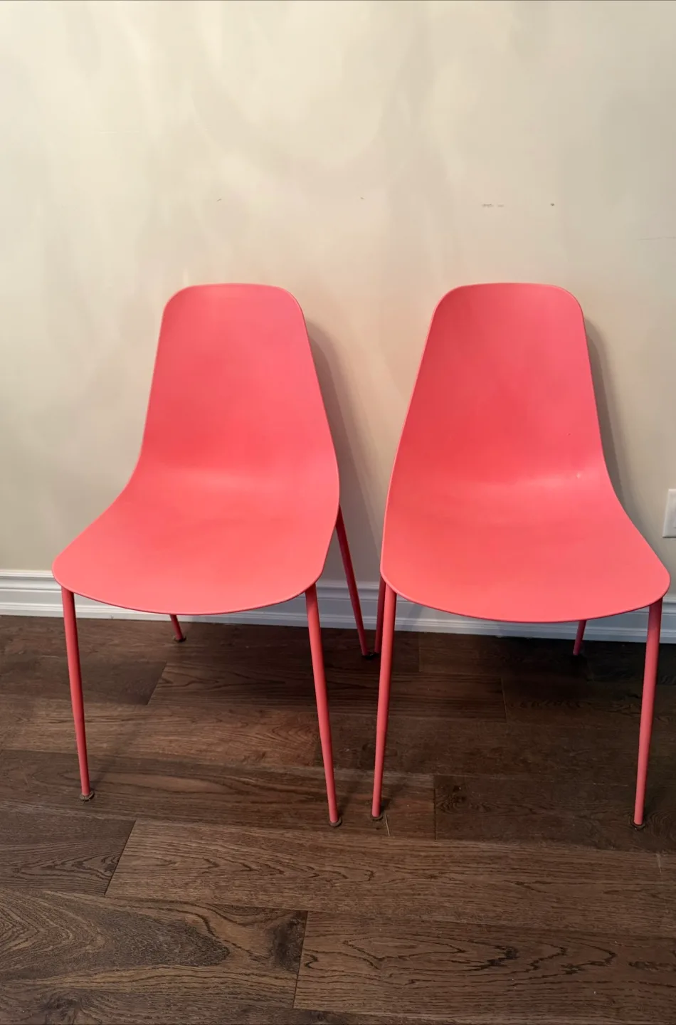 Set of 2 Pink Chairs thumbnail