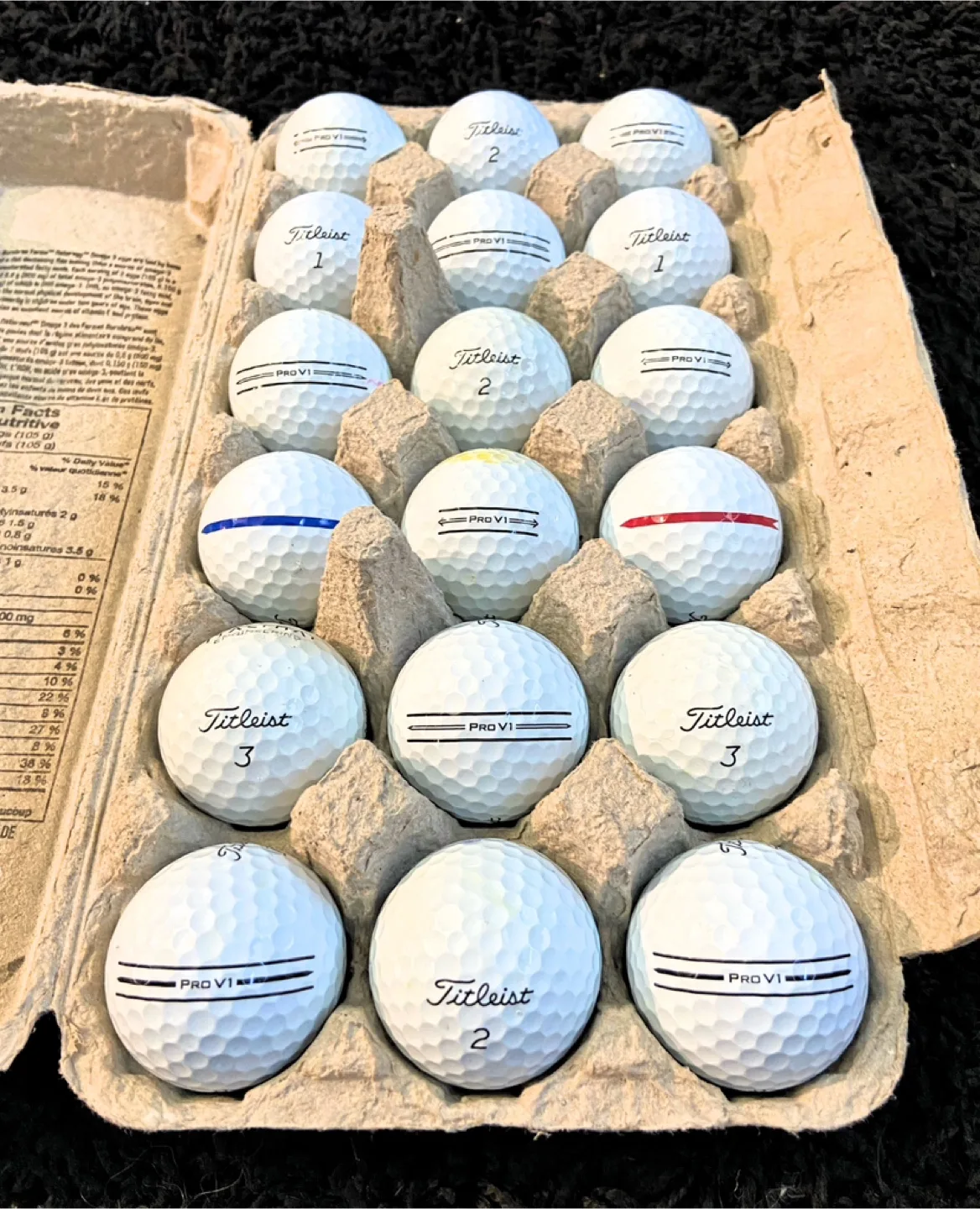 18 Titleist ProV1 Alignment Golf Balls thumbnail