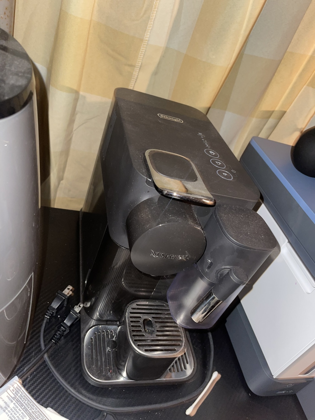 Nespresso Lattissima One Original Espresso Machine with Milk - photo 2
