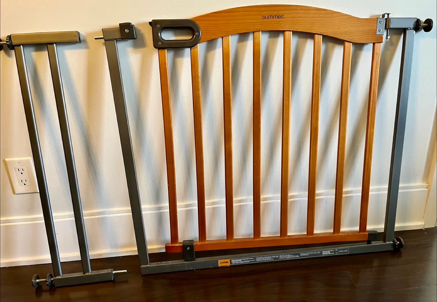 Summer Infant Wood & Metal Pressure Mounted Gate thumbnail