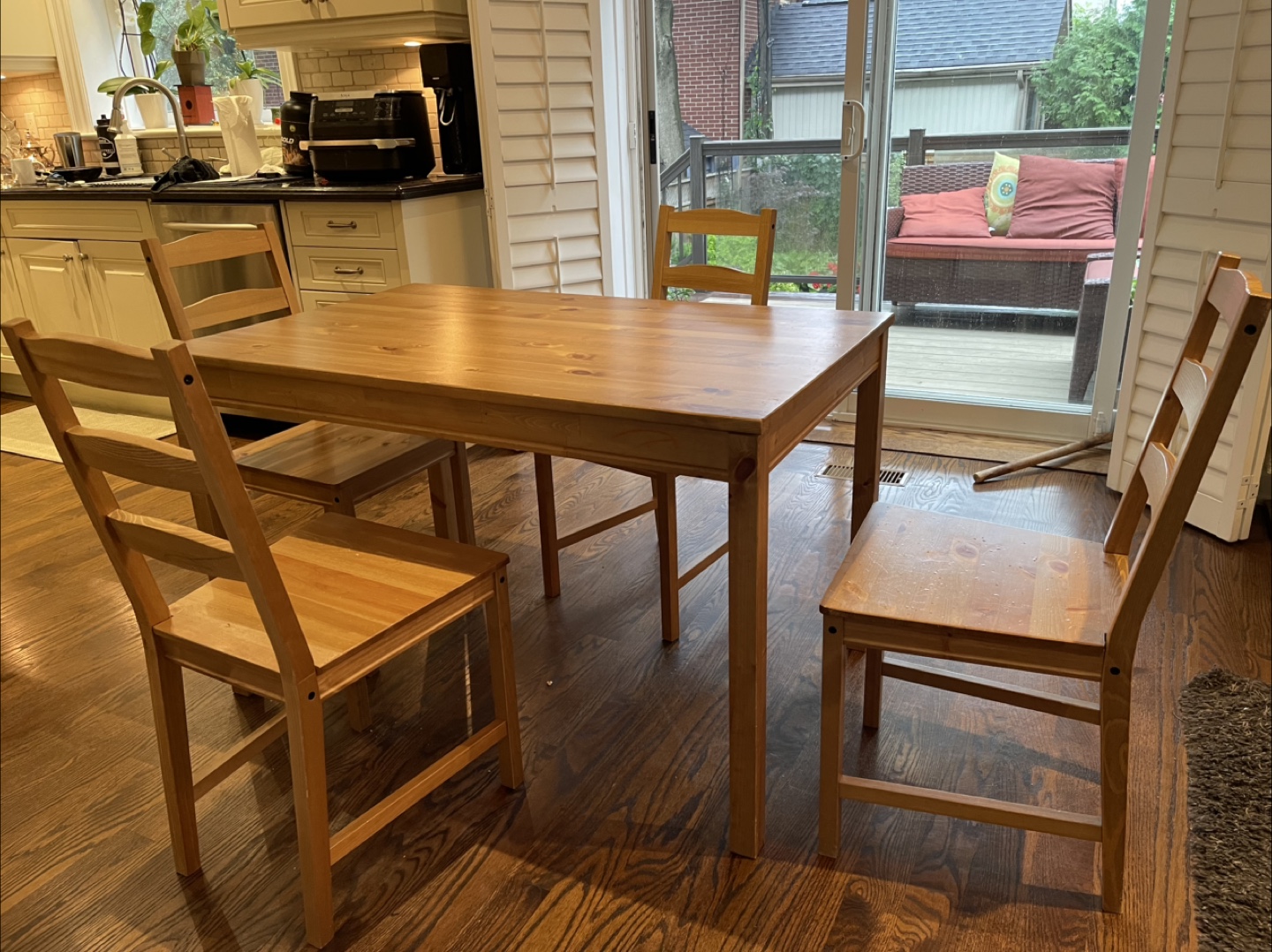 IKEA Dining Table with 4 Chairs - Solid Wood - photo 4
