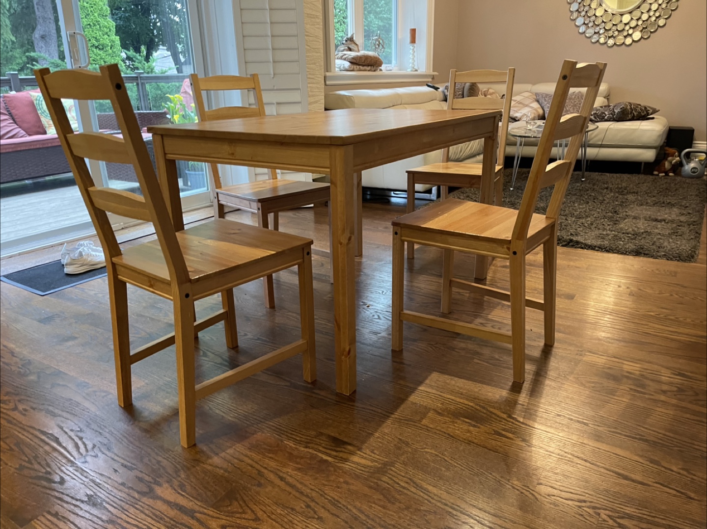IKEA Dining Table with 4 Chairs - Solid Wood - photo 2