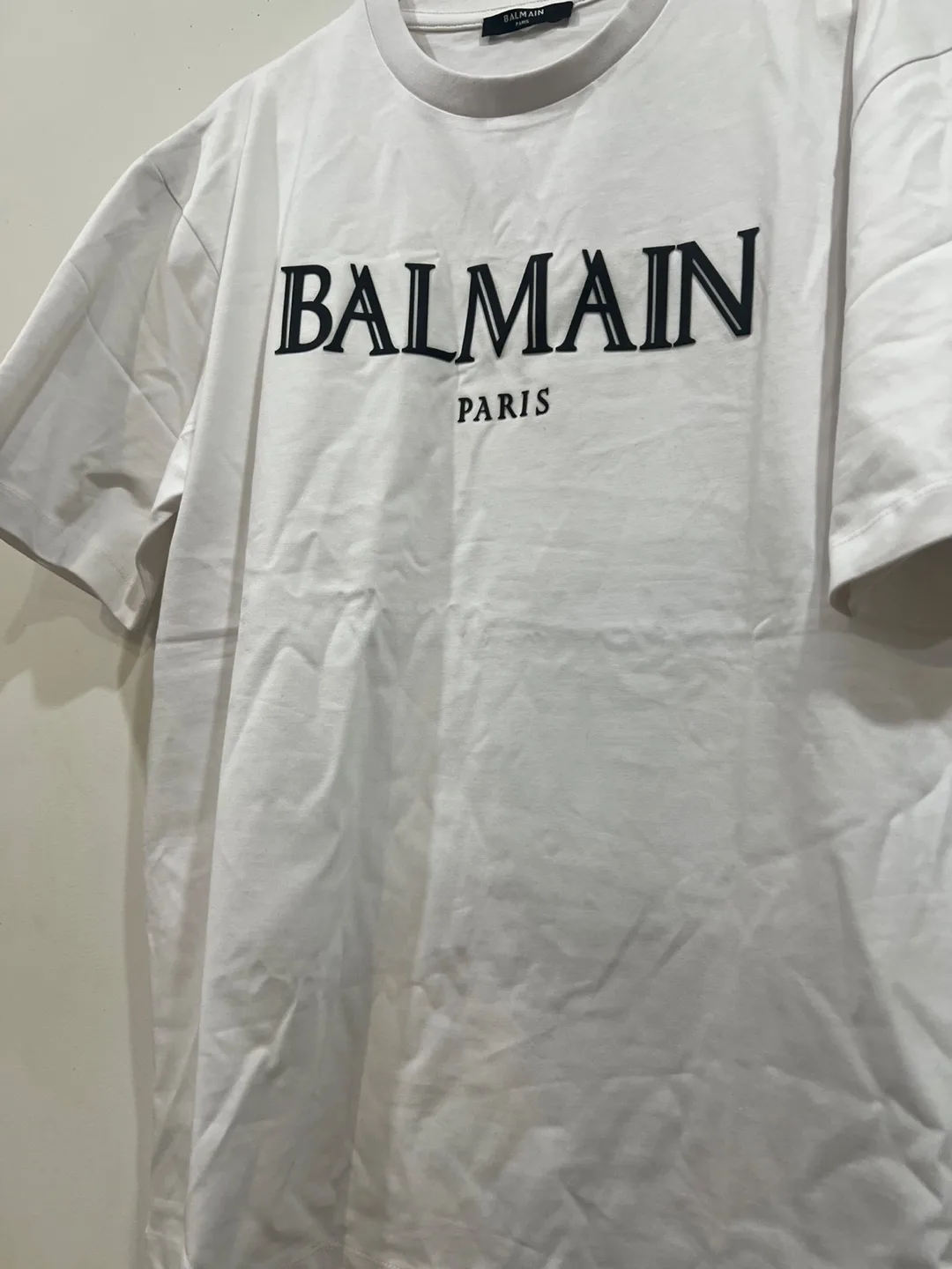 Balmain Paris White T-Shirt Size M image indicator(3)