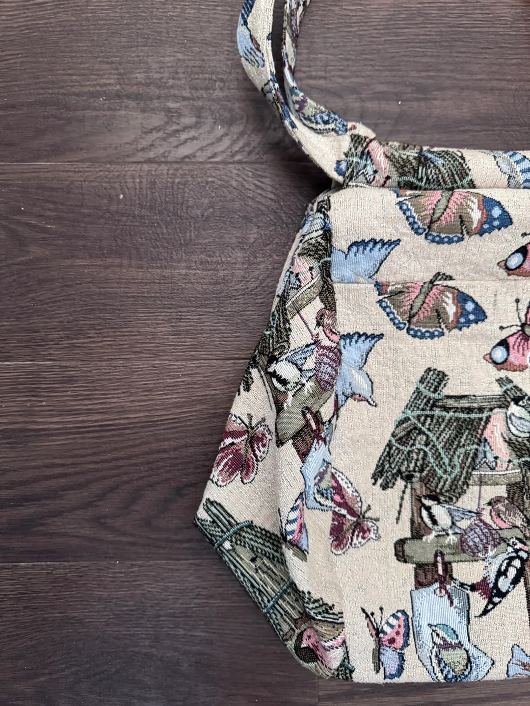 Tapestry Butterfly Bag image indicator(3)