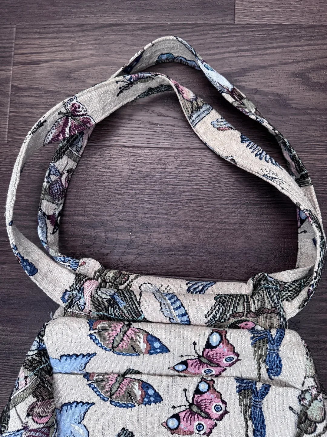 Tapestry Butterfly Bag image indicator(5)