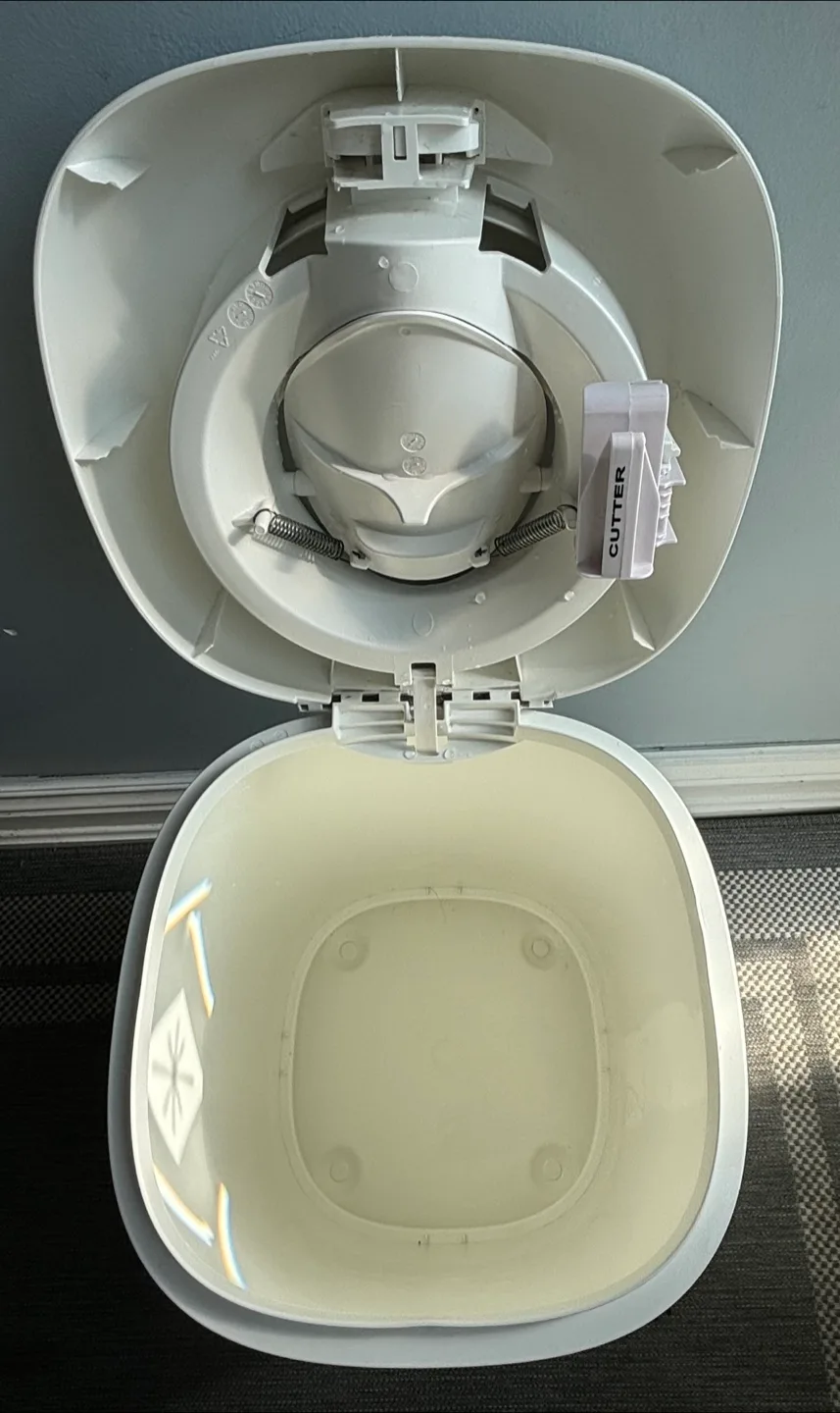 Diaper Genie Expressions with Paw Patrol Potty Seat image indicator(3)