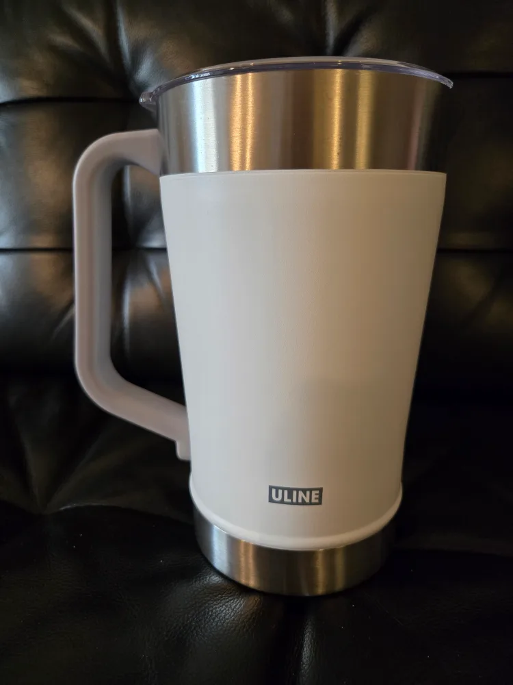 Stanley Insulated Pitcher 64 oz 💚 image indicator(2)